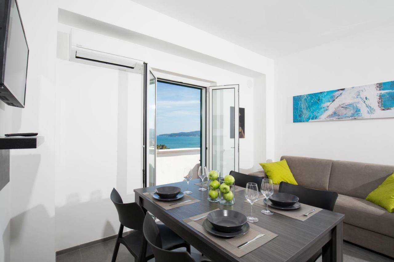 Апарт отель Svevo Sea House Вьесте Экстерьер фото