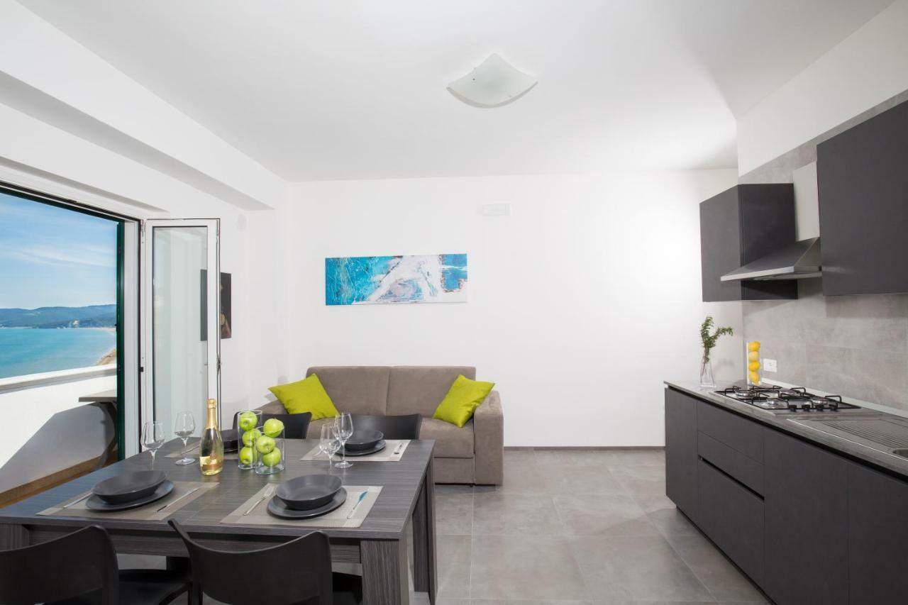 Апарт отель Svevo Sea House Вьесте Экстерьер фото